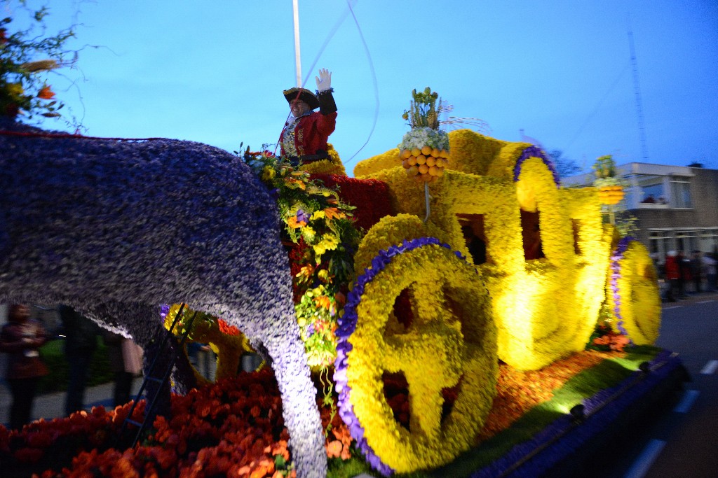 ../Images/Bloemencorso 2015 119.jpg